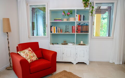 Oasi Casamaras, Brenta River, Wifi, Ac: Meubles, Propriété, Produit, Bois, Étagère, Cadre, Design Intérieur, Rayonnage, Fenêtre, Salon