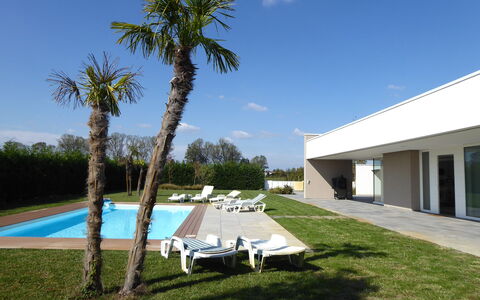 Stima Home, Padova, Pool, Ac: Ombre, Aménagement Paysager, Biens, Pelouse, Jardin, Piscine, Cour, Villa