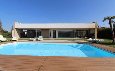 Stima Home, Padova, Pool, Ac: Piscine, Composite, Recours, Ombre, Eco Hôtel, Aménagement Paysager, Biens, Conception, Villa, Cour