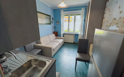 Casa Carlotta - San Bartolomeo Al Mare: Meubles, Propriété, Évier, Design Intérieur, Chaise, Canapé, Sol, Sol, Maison