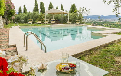 Villa Montegattoli, Pool, Landscape, Wifi, Ac: L'Eau, Propriété, Ciel, Plante, Bleu Azur, Vaisselle, Piscine, Architecture, Arbre, Mobilier De Jardin