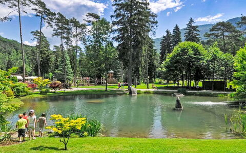 Carli: Arbre, La Nature, Jardin, Paysage, Étang, Attraction Touristique, Lac, Parc, Réflexion, Station De Montagne
