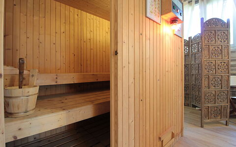 Catullo 18 Apartment, Garda Lake, Jacuzzi, Fitness: Propriété, Bois, Design Intérieur, Sol, Sol, Tache De Bois, Dur, Planche, Vernis, Lumber
