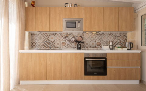 Terra Mater: Cuisine, Comptoir, Principaux Appliance, Appareil De Cuisine, Bois, Sol, Cabinetry, Design Intérieur, Sol, Marron