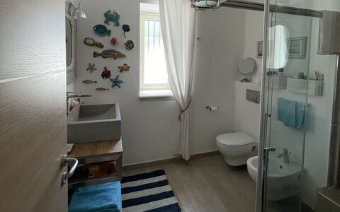 Villa Acquaro, Santa Caterina Dello Ionio, Pool, A: Design Intérieur, Sol, Luminaire Plomberie, Sol, Salle De Bains, Pièce, Éclairage, Plomberie, Toilette, Plafond