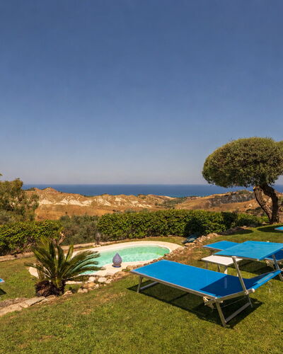 Villa Acquaro, Santa Caterina Dello Ionio, Pool, A: Bleu, Arbuste, Paysage, Piscine, Recours, Mobilier De Jardin, Jardin, Aménagement Paysager, Ombre, Eco Hôtel