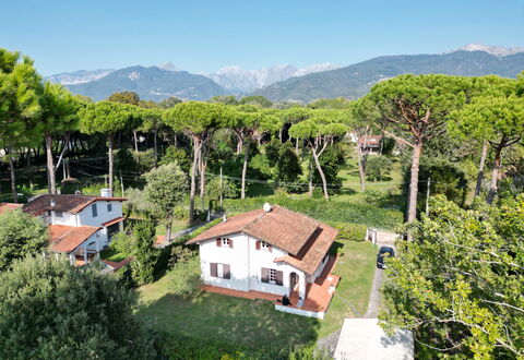 Villa Maddalena: Ciel, Propriété, Montagne, Plante, Bâtiment, La Nature, Paysage Naturel, Arbre, Montagnes, Lot Terre