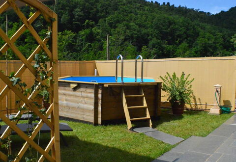 Casa Montebello: Plante, Propriété, Arbre, Lot Terre, Bois, Ombre, Ciel, Herbe, Espace Public, Loisir