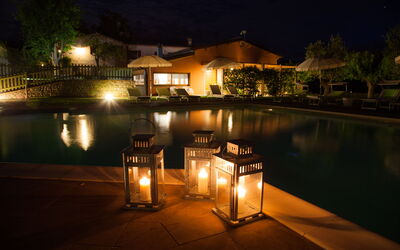 Villa Angelica: L'Eau, Propriété, Bâtiment, Plante, Plan D'Eau, Arbre, Ciel, Maison, Piscine