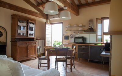 Cassiopea: Cabinetry, Meubles, Propriété, Comptoir, Chaise, Bois, Table, Éclairage, Design Intérieur, Cuisine