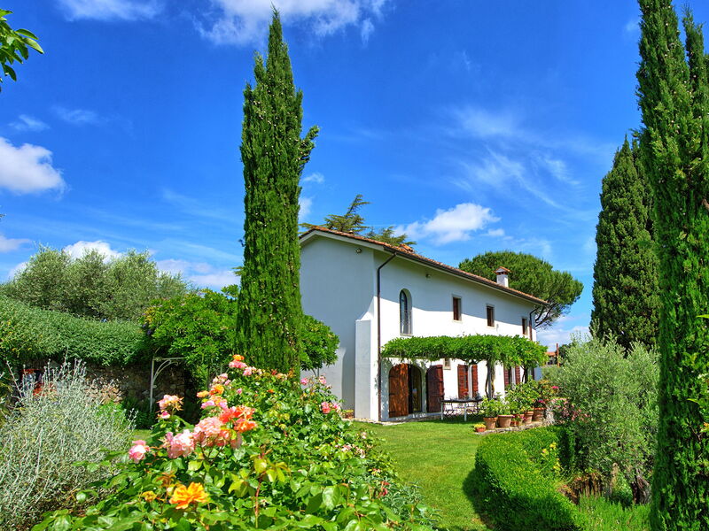 Villa Mami