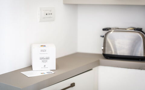 Conero Bluloft: Électroménager, Cuisine, Appareil De Cuisine, Comptoir, Cabinetry, Petit Appareil