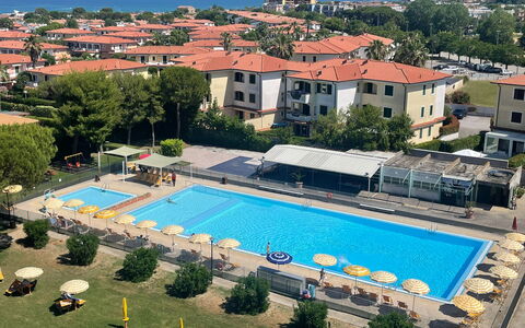 Suite Mareconero: Piscine, Des Loisirs, Recours, Loisir, Ville Resort, Hôtel, Centre De Loisirs, Vacances, Thermes