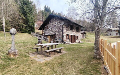 Baita a Pieve Tesino Mountain And Lake: Arbre, Maison, Domicile, Chalet, Zone Rurale, Village, Mélèze, Ferme, Cabane En Rondins