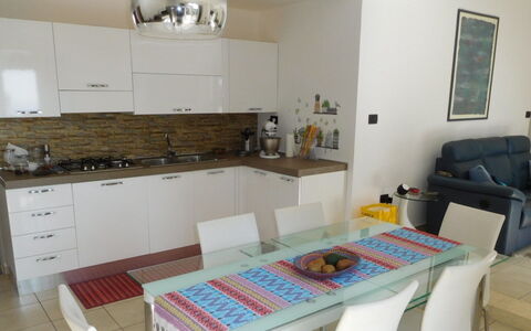 Loft San Giovanni in Gallipoli: Cabinetry, Propriété, Comptoir, Meubles, Robinet, Évier, Evier, Design Intérieur, Cadre, Canapé