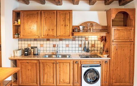 La Meridiana: Cuisine, Bois, Comptoir, Cabinetry, Design Intérieur, Principaux Appliance, Sol, Meubles, Évier, Appareil De Cuisine
