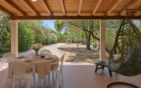 La Casa dei Nonni: Bois, Meubles, Mobilier De Jardin, Ombre, Recours, Chaise, Jardin, Structure En Plein Air, Tableau De Plein Air, Eco Hôtel