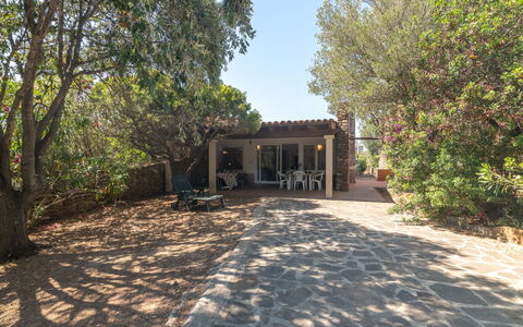 La Casa dei Nonni: Plante, Ciel, Surface De La Route, Ombre, Arbre, Paysage, Immobilier, Zone Rurale, Teintes Et Ombres, Route