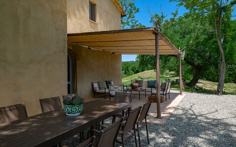 Villa Aiale: Bois, Mobilier De Jardin, Meubles, Ombre, Structure En Plein Air, Tableau De Plein Air, Chaise, Patio, Jardin, Pergola