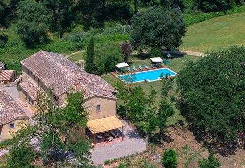 Villa Aiale: Piscine, Recours, Biens, Eco Hôtel, Chalet, Hacienda, Ferme, Villa, Jardin, Arrière-Cour