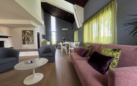 Villapronti: Design Intérieur, Meubles, Sol, Sol, Plafond, Pièce, Éclairage, Canapé, Salon, Domicile