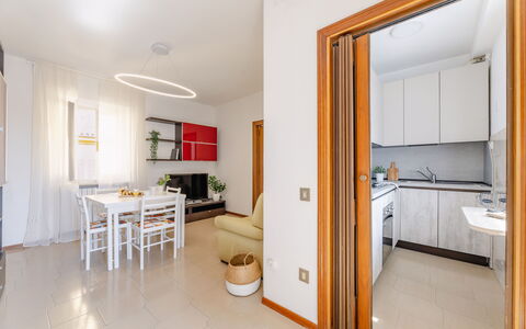 Loreto Suite Apartment: Meubles, Propriété, Bâtiment, Cadre, Bois, Design Intérieur, Plante D'Appartement, Sol, Sol