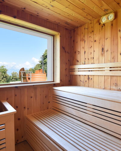 Baita Tersilia Mountain And Lake, Veneto: Propriété, Bois, Fenêtre, Design Intérieur, Bâtiment, Plante, Tache De Bois, Sol, Cabinetry