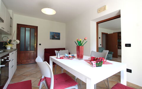 Apartment With Garden, Del Corlo Lake, Belluno: Table, Meubles, Propriété, Cabinetry, Chaise, Éclairage, Design Intérieur, Bâtiment, Plante D'Appartement, Sol