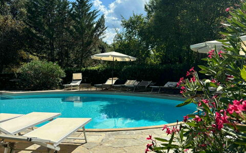 Borgo Dolciano: Piscine, Mobilier De Jardin, Arbuste, Meubles, Recours, Jardin, Ombre, Aménagement Paysager, Parapluie, Eco Hôtel