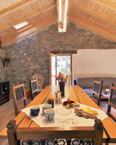 Baita La Ciamorza, Dolomiti, Veneto: Table, Meubles, Bois, Éclairage, Design Intérieur, Sol, Chaise, Sol, Bâtiment, Mur