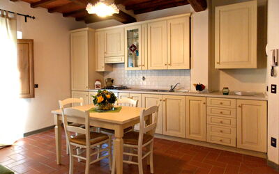 Poggio 5: Meubles, Comptoir, Cabinetry, Pièce, Cuisine, Propriété, Bâtiment, Design Intérieur, Plafond, Sol