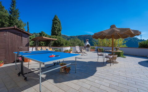 Bellavista Tuscany Apartment Panoramic Terrace: Ciel, Table, Plante, Mobilier De Jardin, Ombre, Arbre, Bâtiment, Loisir, Paysage, Piscine