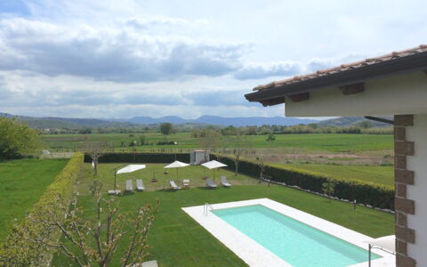 Villa Mariarosaria - Dimora Esclusiva con Piscina: Piscine, Pelouse, Jardin, Biens, Hacienda, Cour, Ferme, Recours, Arrière-Cour, Cour