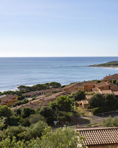 Villetta Seaside Sardegna: Ciel, Bleu, L'Eau, Horizon, Côte, Été, Mer, Zone Résidentielle, Cotiers Et Relief Océaniques, Paysage