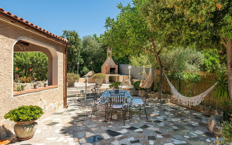 Doxina: Meubles, Dalle, Mobilier De Jardin, Chaise, Jardin, Patio, Arrière-Cour, Tuile, Aménagement Paysager, Pot De Fleur