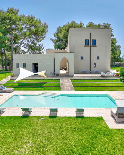 Masseria Ceratonia: Bleu, Biens, Pelouse, Jardin, Piscine, Aménagement Paysager, Manoir, Cour, Ombre, Villa