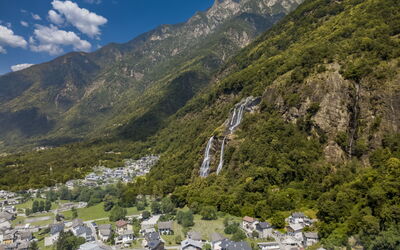 Borgonuovo Waterfall'S House
