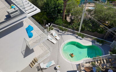 Villa Neranyum: Piscine, Recours, Mobilier De Jardin, Composite, Eco Hôtel, Loisir, Biens, Ombre, Villa, Thermes