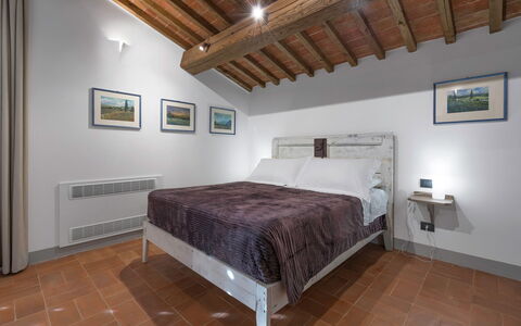 La Capanna, Borgo Campassini, Monteriggioni: Design Intérieur, Plafond, Sol, Pièce, Appartement, Chambre, Lit, Cadre, Cadre De Lit, Literie