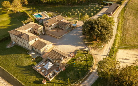 Le Volte, Borgo Campassini, Monteriggioni: Zone Résidentielle, Maison, Domicile, Biens, Paysage, Plaine, Lot Terre, Zone Rurale, Établissements Humains, Chalet