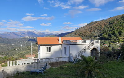 Villa dei Sogni: Montagnes Relief, Maison, Colline, Zone Résidentielle, Montagne, Architecture, Domicile, Montagnes, Toit, Paysage