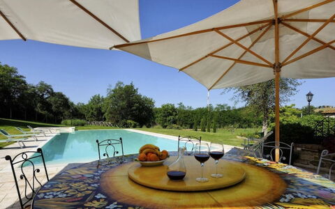Mulino della Villa: Meubles, Piscine, Chaise, Recours, Ombre, Jardin, Eco Hôtel, Biens, Conception, Aménagement Paysager