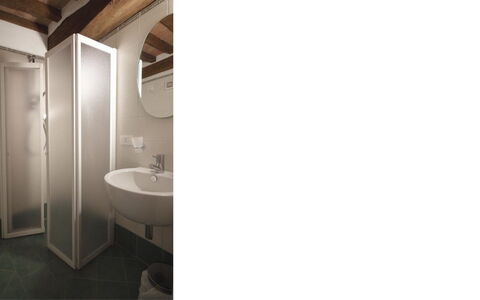 Santo Stefano: Mur, Design Intérieur, Sol, Sol, Salle De Bains, Plafond, Plomberie, Toilette, Luminaire Plomberie, Verre