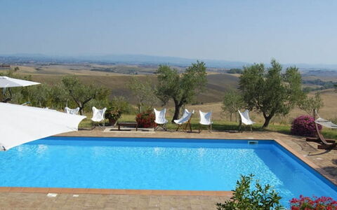 Villa Giuncheto: Piscine, Recours, Mobilier De Jardin, Balancelle, Eco Hôtel, Loisir, Villa, Ombre, Hacienda, Hôtel