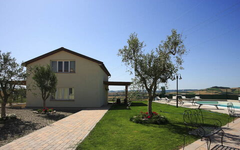 San Giuseppe Villa: Domicile, Maison, Zone Résidentielle, Architecture, Lot Terre, Chalet, Biens, Jardin, Pelouse, Cour
