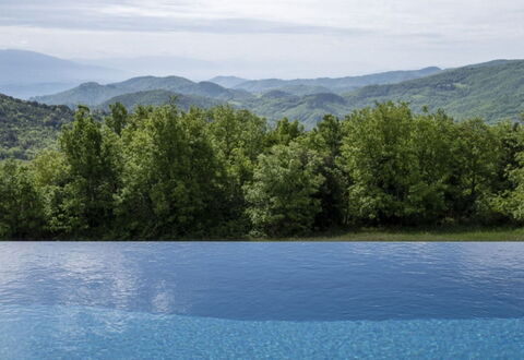 Villa Santa: Montagnes Relief, Paysage Naturel, Colline, Chaîne De Montagnes, Station De Montagne, Vallée, Piscine, Crête, Réflexion, Eco Hôtel