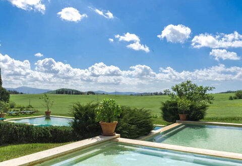 Villa Il Serraglio: Piscine, Jardin, Arbuste, Biens, Lot Terre, Aménagement Paysager, Pelouse, Ferme, Hacienda, Villa