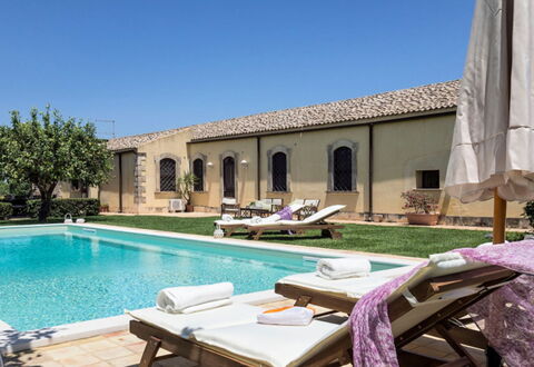 Villa del Sirio: Hacienda, Cour, Biens, Recours, Piscine, Hôtel, Villa, Plante D'Appartement, Pot De Fleur