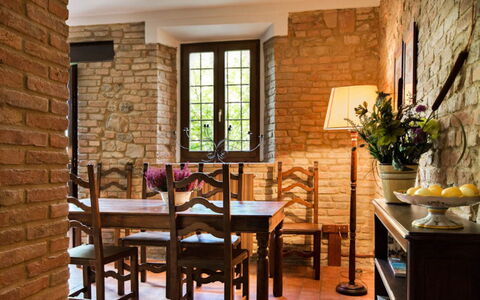 Cascina Arcangelo: Meubles, Design Intérieur, Mur, Sol, Table, Chaise, Bois, Table Cuisine Et Salle A Manger, Salle À Manger, Plafond