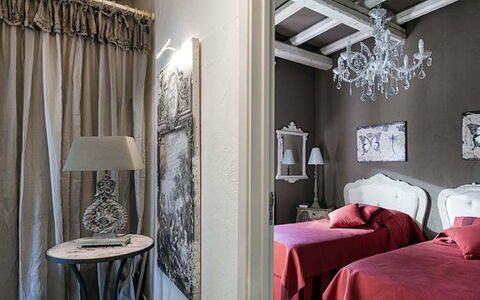 Villa della Laguna: Meubles, Mur, Design Intérieur, Chambre, Lit, Textile, Drap De Lit, Pièce, Linge, Plafond
